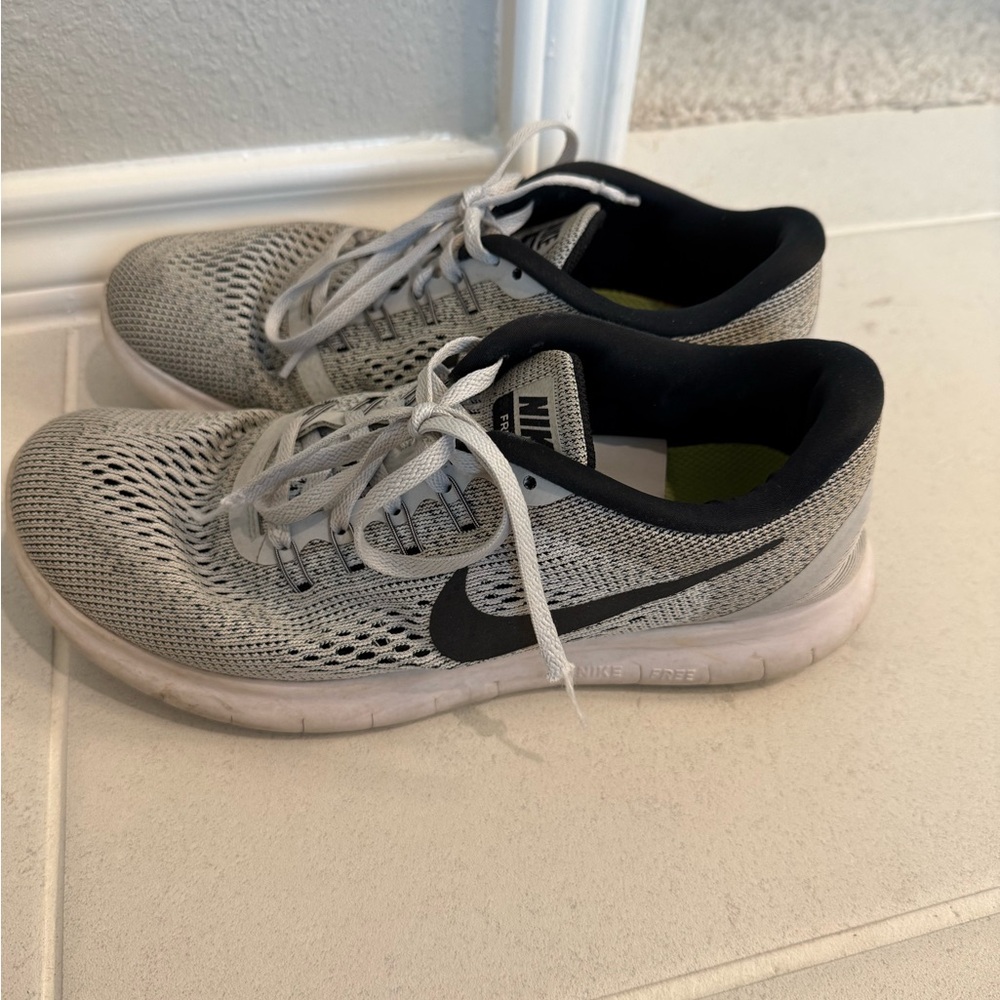 Nike Free Light Gray and Black Mesh Trainers